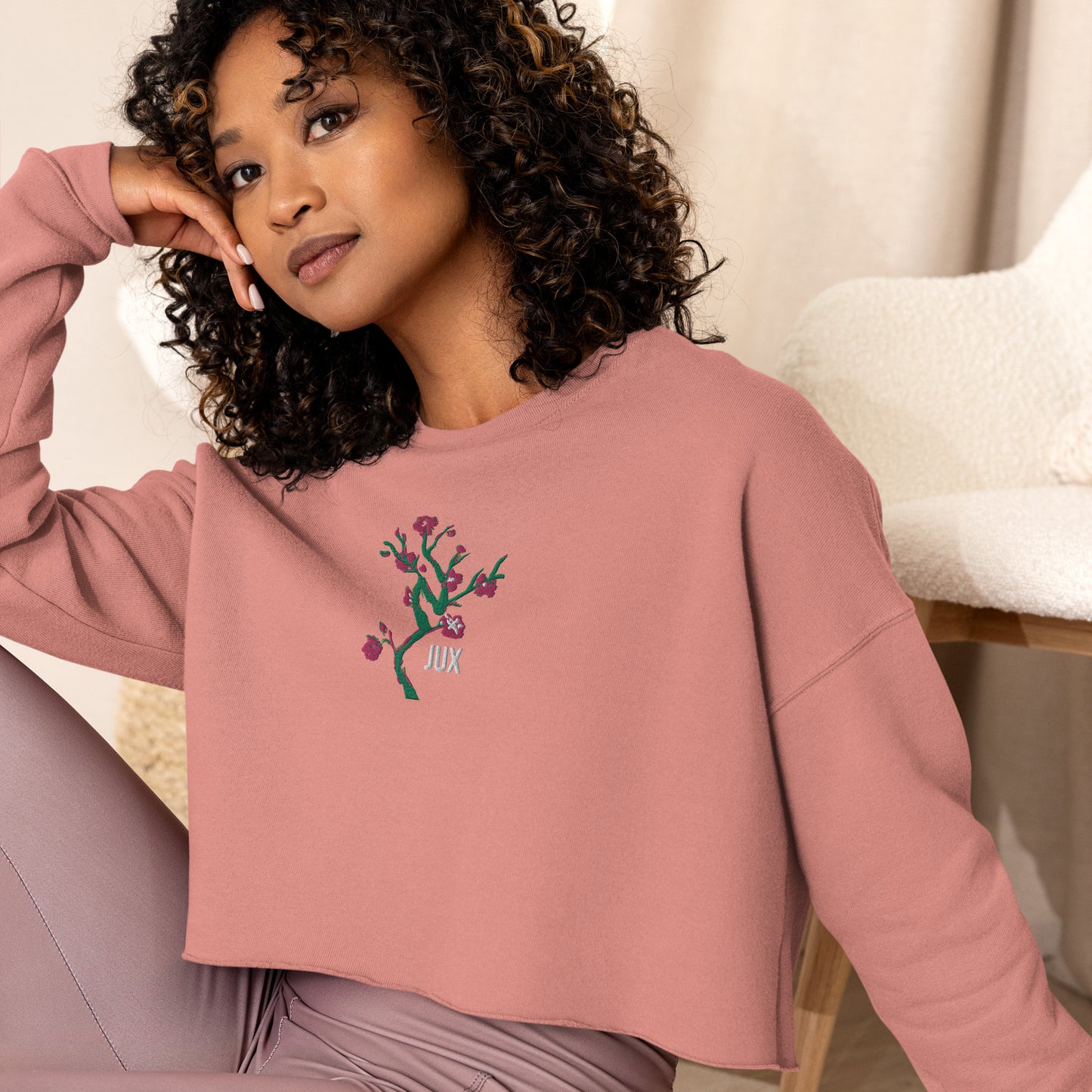 Model Feminine Cut Embroidered Crop Sweatshirt